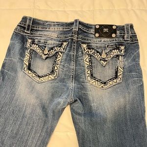 Miss Me Signature Capri, Size 33